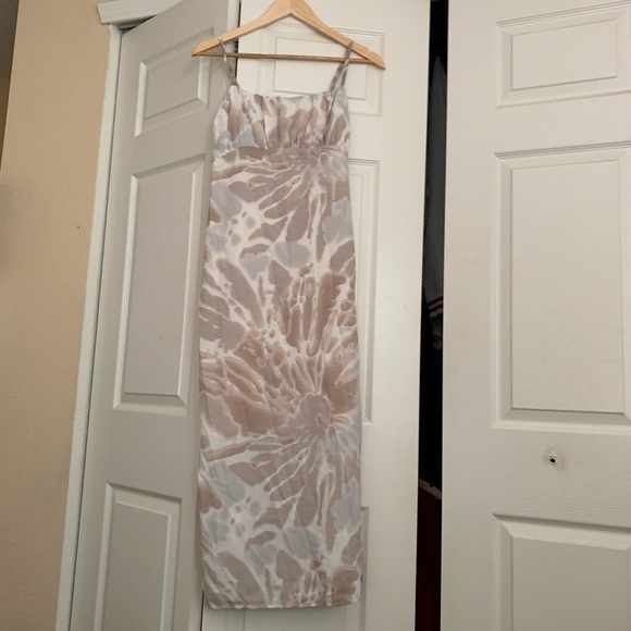 Misguided slip printed dress - Picture 3 of 7